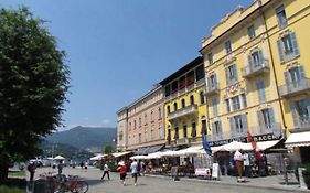 Lora Como Apartment, free private parking, self check in